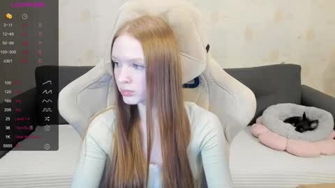 Snapshot of milymi_ chatting on 09-28-25, 02:55 Milena and Jasper online show from 09-28-25, 02:55