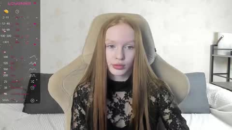 Snapshot of milymi_ chatting on 10-16-25, 07:31 Milena and Jasper online show from 10-16-25, 07:31