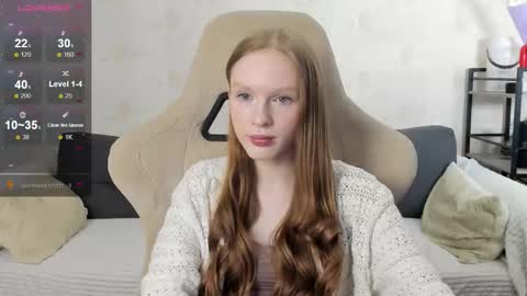 Snapshot of milymi_ chatting on 10-24-25, 07:54 Milena and Jasper online show from 10-24-25, 07:54