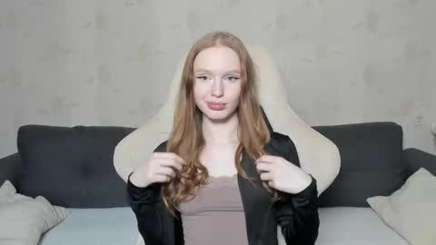 Milena and Jasper online show from 12-15-25, 06:12