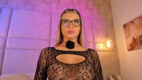 Snapshot of milyy_vermont chatting on 11-05-25, 07:36 Milyy online show from 11-05-25, 07:36