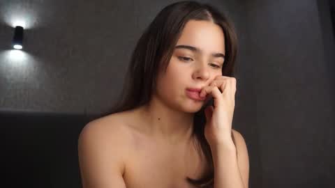 Linda online show from 02-13-26, 01:51