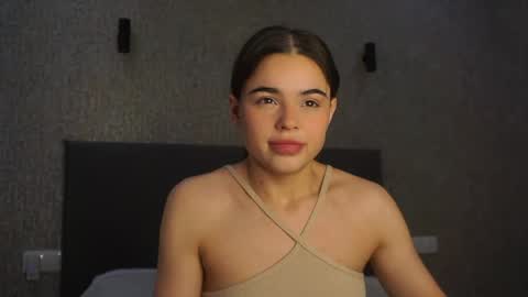 Linda online show from 03-12-26, 01:28