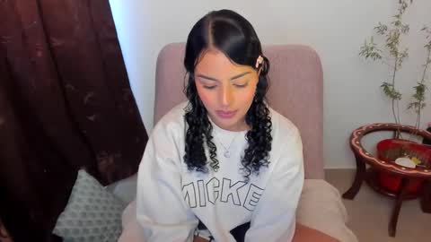 Mimii  online show from 11-30-25, 09:08