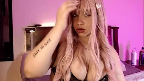 mimirodriguezz online show from 12-12-24, 09:19