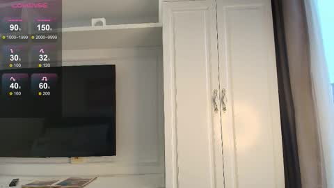 Snapshot of mina_moons chatting on 11-16-25, 01:22 Mina online show from 11-16-25, 01:22