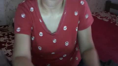 Snapshot of minaforu chatting on 12-18-25, 01:00 Mnaforu online show from 12-18-25, 01:00