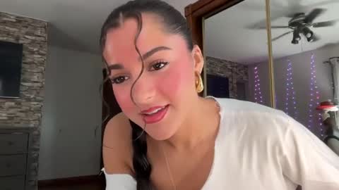 Mina online show from 03-18-26, 01:14