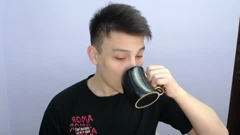 Snapshot of minato_kabuki chatting on 12-18-24, 11:02 MINATO online show from 12-18-24, 11:02