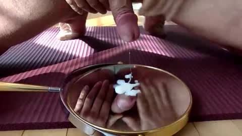 Snapshot of mince_alors chatting on 02-17-26, 05:41 mince_alors online show from 02-17-26, 05:41