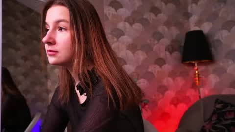 Frances  Next streams Thu Fri Sat 8am -  4pm GMT3 online show from 04-12-26, 06:51