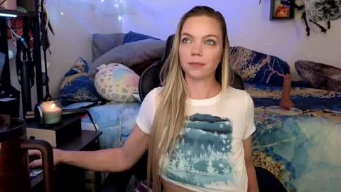 Mindy Mars online show from 02-26-25, 06:21