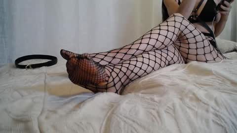 Snapshot of mindyourmanners_ chatting on 10-12-25, 03:05 mindyourmanners_ online show from 10-12-25, 03:05