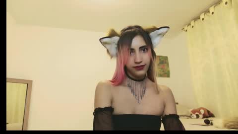 Snapshot of minefoxy2 chatting on 03-09-25, 07:01 Amber online show from 03-09-25, 07:01