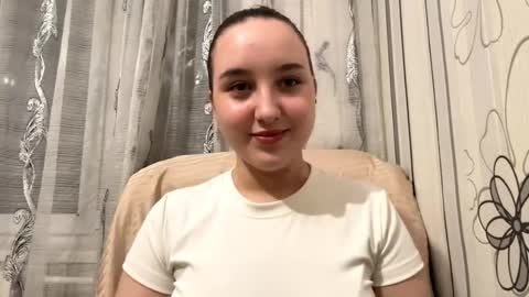 Snapshot of minervareddoch chatting on 10-17-25, 09:17 Daisy online show from 10-17-25, 09:17