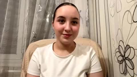 Snapshot of minervareddoch chatting on 10-28-25, 10:12 Daisy online show from 10-28-25, 10:12