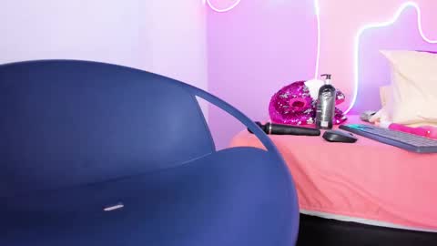 Mingie online show from 02-19-25, 06:00