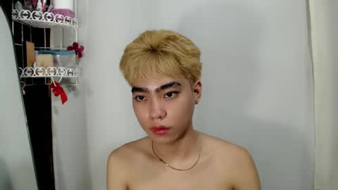 mingkla_man online show from 04-24-26, 12:18