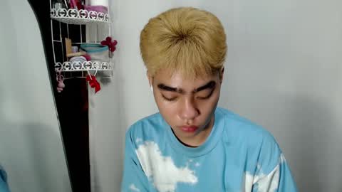 mingkla_man online show from 04-27-26, 06:33