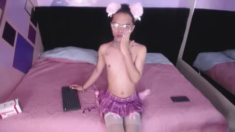 Snapshot of minho_reyes chatting on 12-16-25, 02:49 Minho Reyes online show from 12-16-25, 02:49