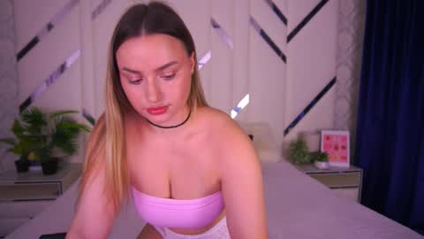 minifox_ online show from 11-08-25, 08:36