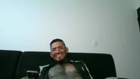 Snapshot of miniimgra chatting on 10-26-25, 01:55 miniimgra online show from 10-26-25, 01:55