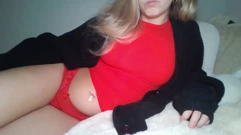 Snapshot of minilynixo chatting on 02-20-26, 01:46 minilynixo online show from 02-20-26, 01:46