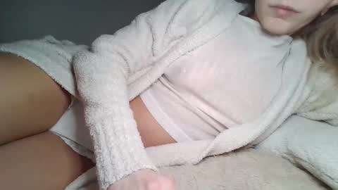 Snapshot of minilynixo chatting on 02-28-26, 02:45 minilynixo online show from 02-28-26, 02:45