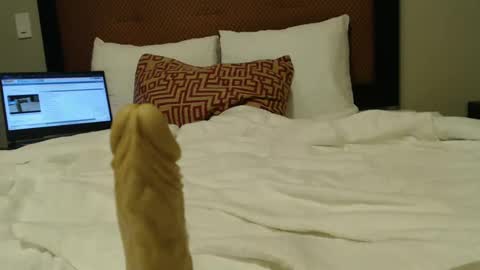 minime1920 online show from 09-25-25, 03:21