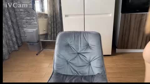 Snapshot of minimimi18 chatting on 11-27-25, 07:21 minimimi18 online show from 11-27-25, 07:21