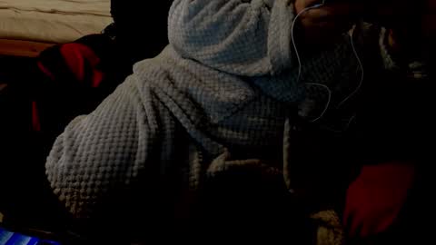 Snapshot of minka0 chatting on 12-01-25, 08:47 minka0 online show from 12-01-25, 08:47