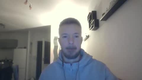 Snapshot of minka28 chatting on 02-12-26, 06:36 minka28 online show from 02-12-26, 06:36