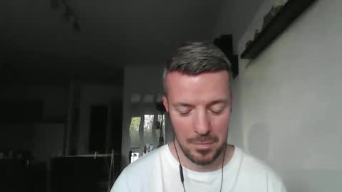 Snapshot of minka28 chatting on 04-06-26, 05:36 minka28 online show from 04-06-26, 05:36