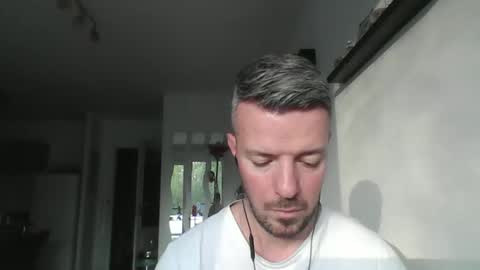 Snapshot of minka28 chatting on 04-15-26, 05:31 minka28 online show from 04-15-26, 05:31