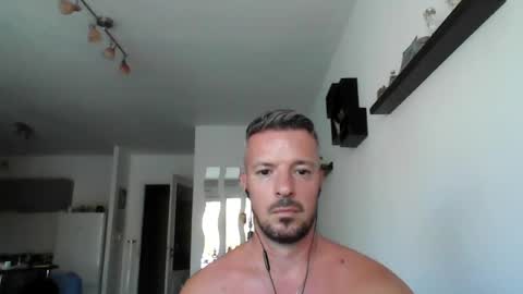 Snapshot of minka28 chatting on 08-05-26, 09:23 minka28 online show from 08-05-26, 09:23