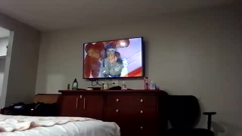 minniehunney online show from 10-08-25, 07:50