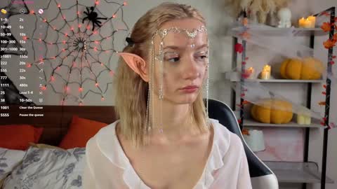 Snapshot of minnietammy chatting on 10-31-25, 11:17 Mary is here 3 My favorite patterns 77143222321Try my private online show from 10-31-25, 11:17