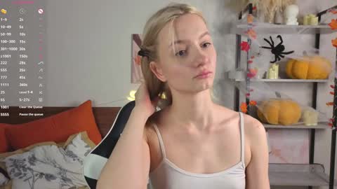 Snapshot of minnietammy chatting on 11-15-25, 11:10 Mary is here 3 My favorite patterns 77143222321Try my private online show from 11-15-25, 11:10