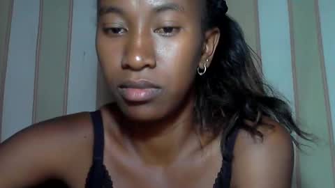 minouch211907 online show from 02-07-25, 06:34