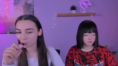 Darling Mira online show from 12-18-25, 08:04