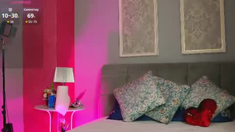 Mira online show from 06-11-26, 04:54