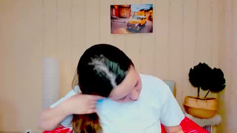 Snapshot of mira_karter chatting on 10-16-25, 05:08 Mira online show from 10-16-25, 05:08