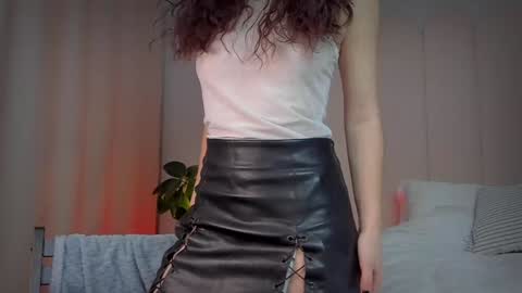 Snapshot of mira_kraviz chatting on 01-17-25, 07:38 Mira online show from 01-17-25, 07:38