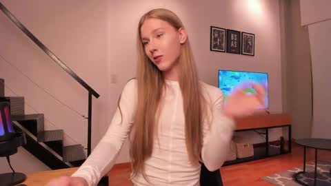 Mira online show from 04-27-26, 02:31