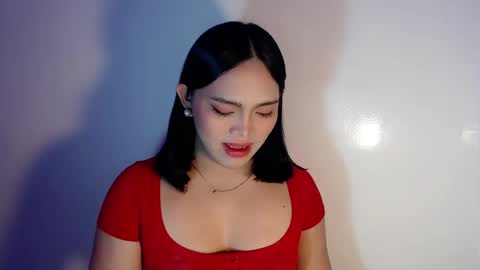 Snapshot of mira_luna222 chatting on 02-25-25, 05:25 Mira Bella online show from 02-25-25, 05:25