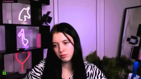 mira_lyn online show from 12-16-25, 07:19