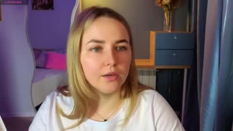 Mira online show from 04-28-26, 02:27