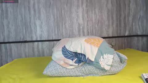 mira_one_ online show from 12-01-25, 11:26