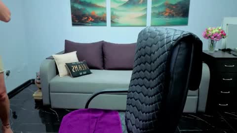 Snapshot of mira_whitme chatting on 06-08-26, 11:43 Mira online show from 06-08-26, 11:43