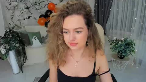 Emma online show from 10-28-25, 07:27